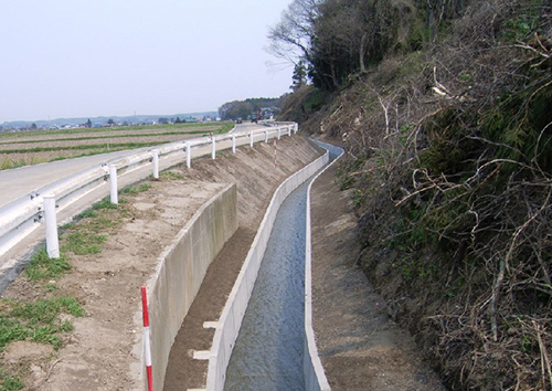 奥入瀬川南岸用排第1号工事現場