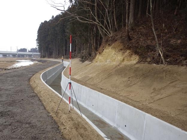 奥入瀬川南岸用排第13号工事